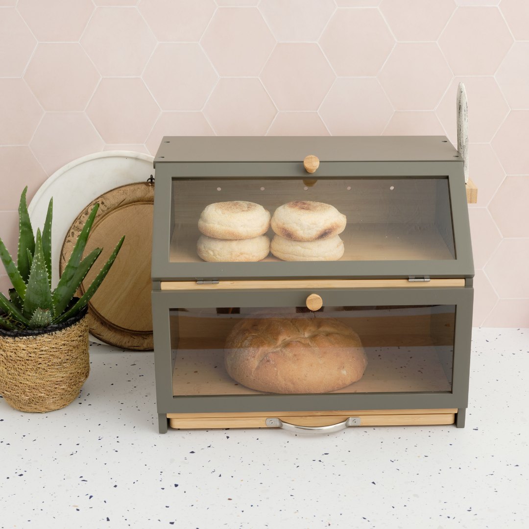 Bread Bin with chopping board